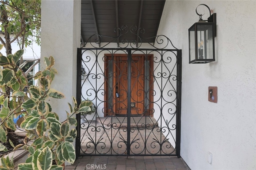 423 S Westridge - Photo 1