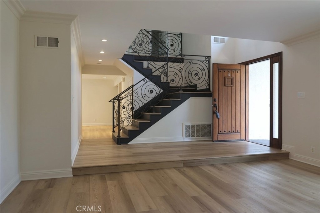 423 S Westridge - Photo 3