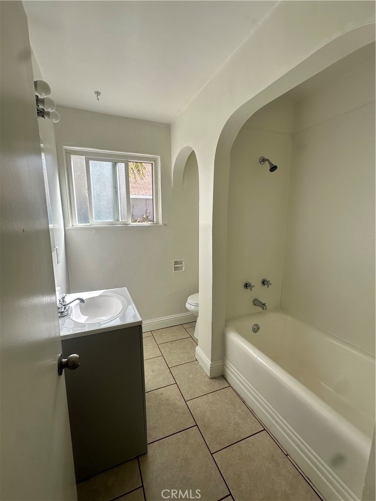 111 E Moneta - Photo 8