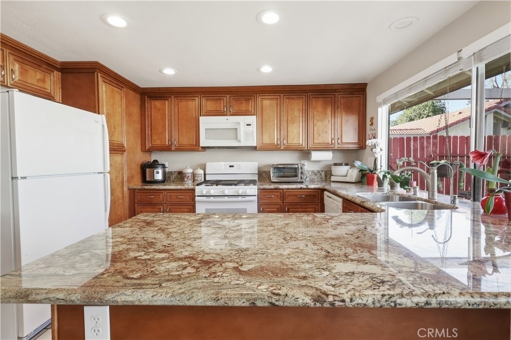 11477 Benton - Photo 10