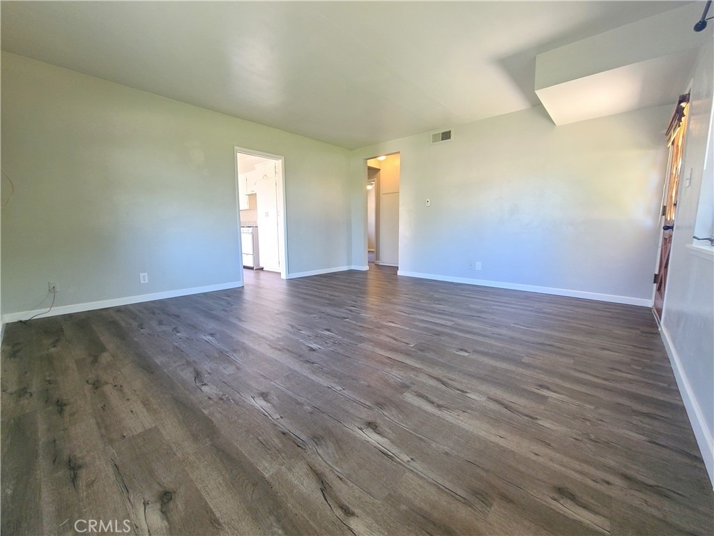 534 Roosevelt Road - Photo 4