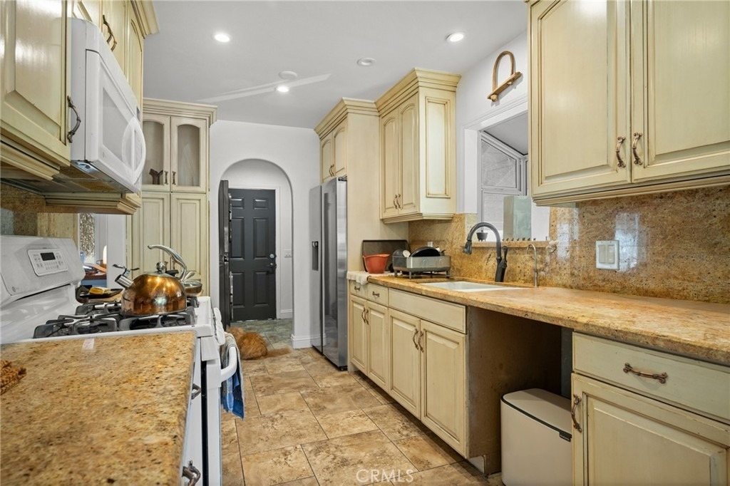 6247 Hamilton Lane - Photo 11
