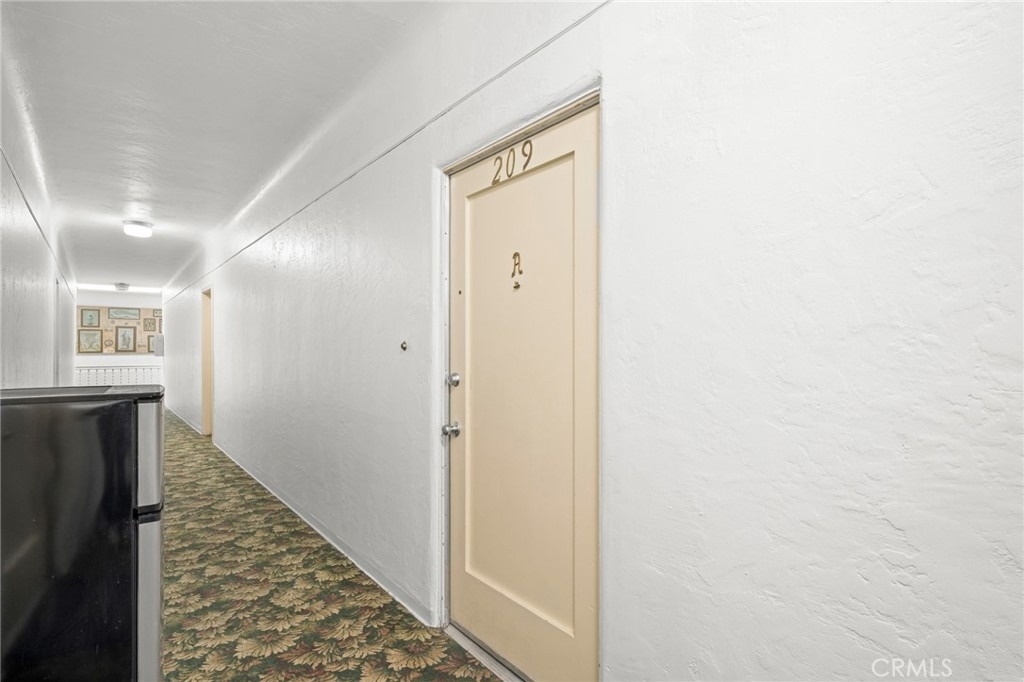 617 E Garfield - Photo 1