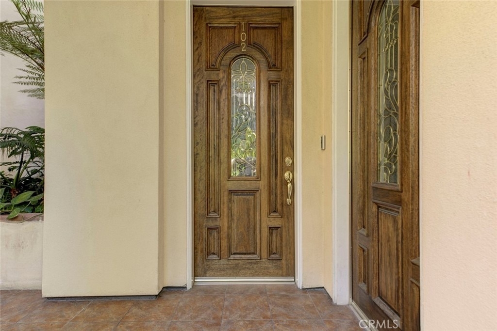 556 E Palm Avenue - Photo 1