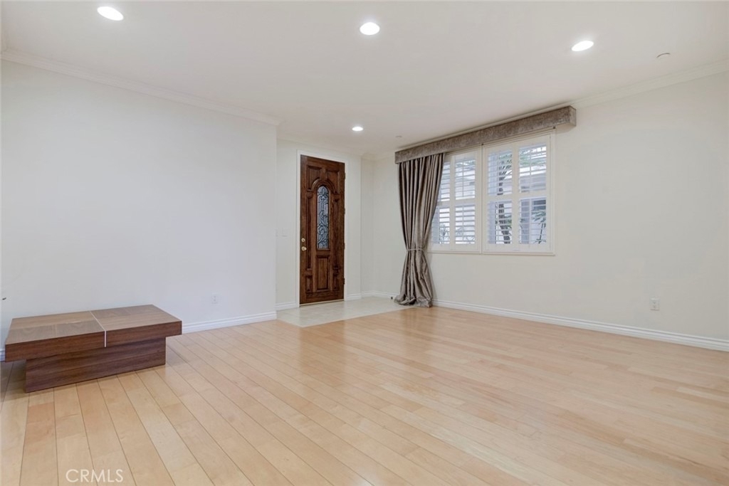 556 E Palm Avenue - Photo 2