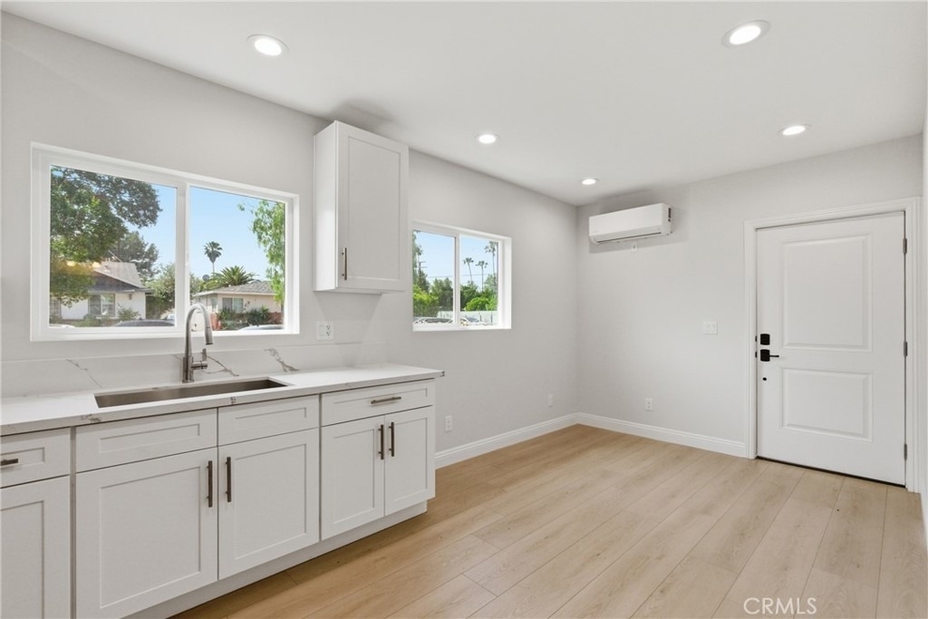 19651 Friar Street - Photo 2