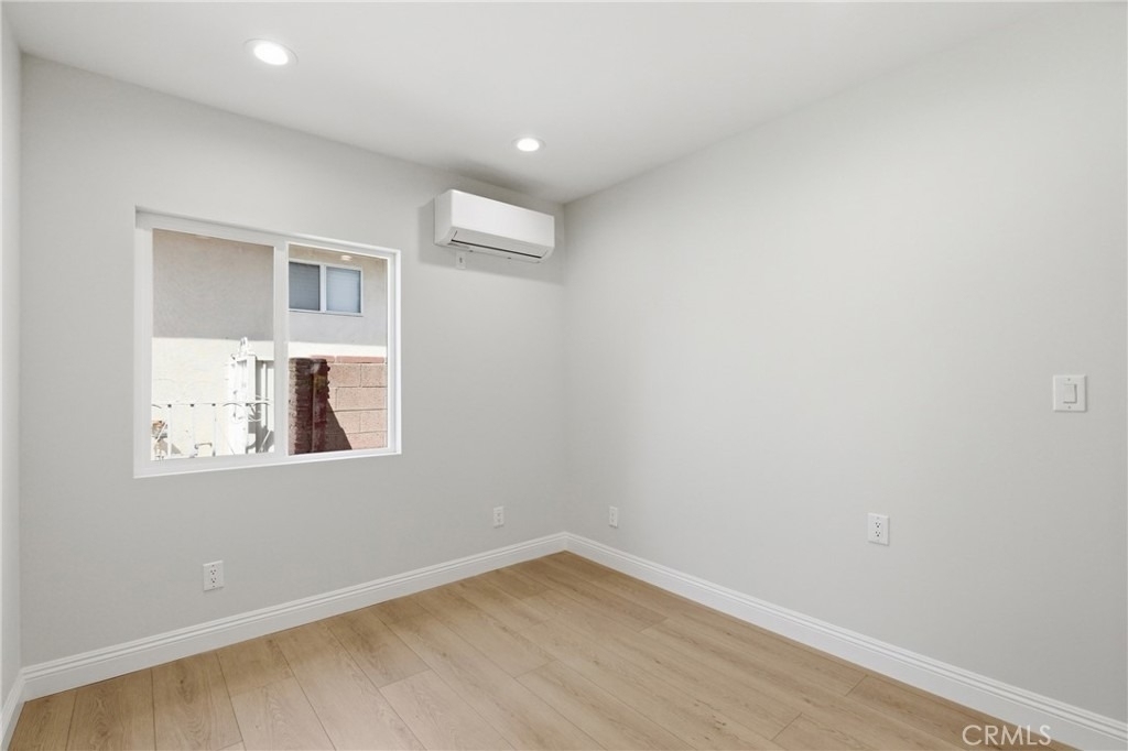 19651 Friar Street - Photo 10