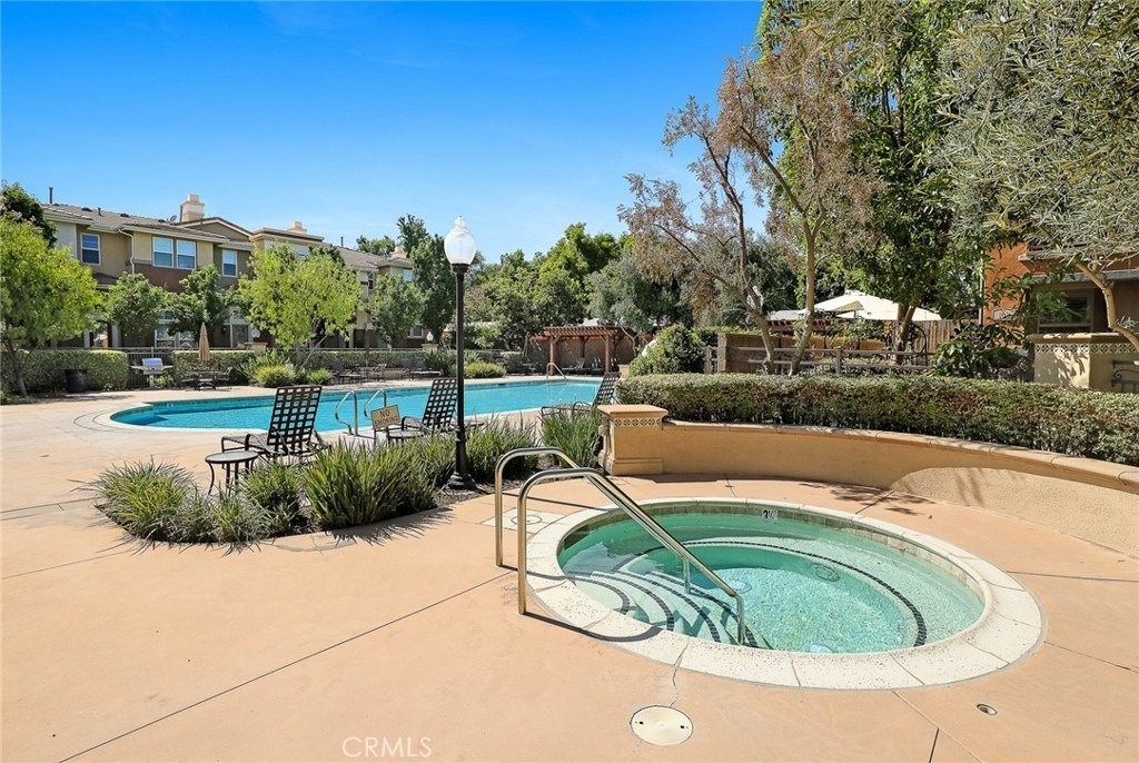 732 W 1st Street - Photo 28