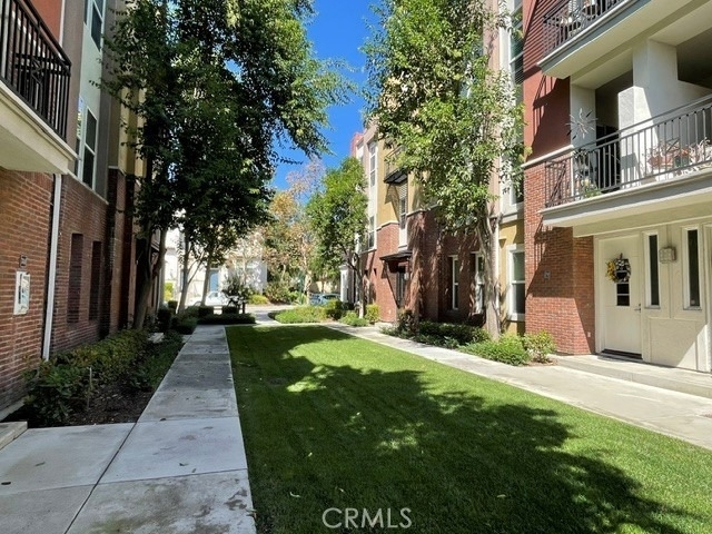 732 W 1st Street - Photo 23