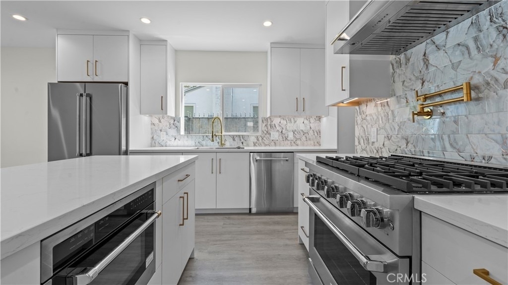 1230 Spazier Avenue - Photo 15