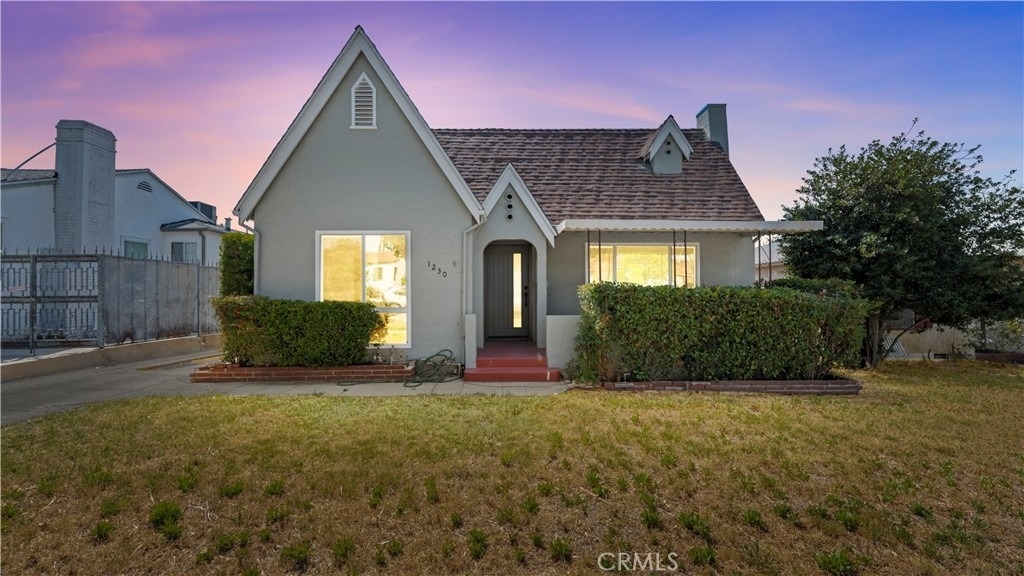 1230 Spazier Avenue - Photo 0