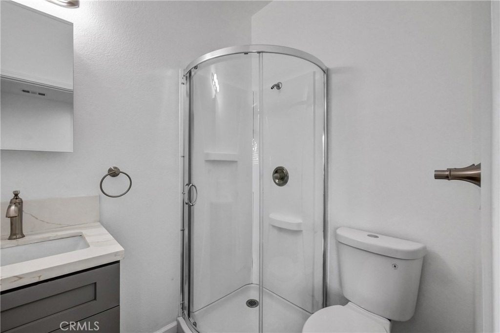 696 E 9th - Photo 21