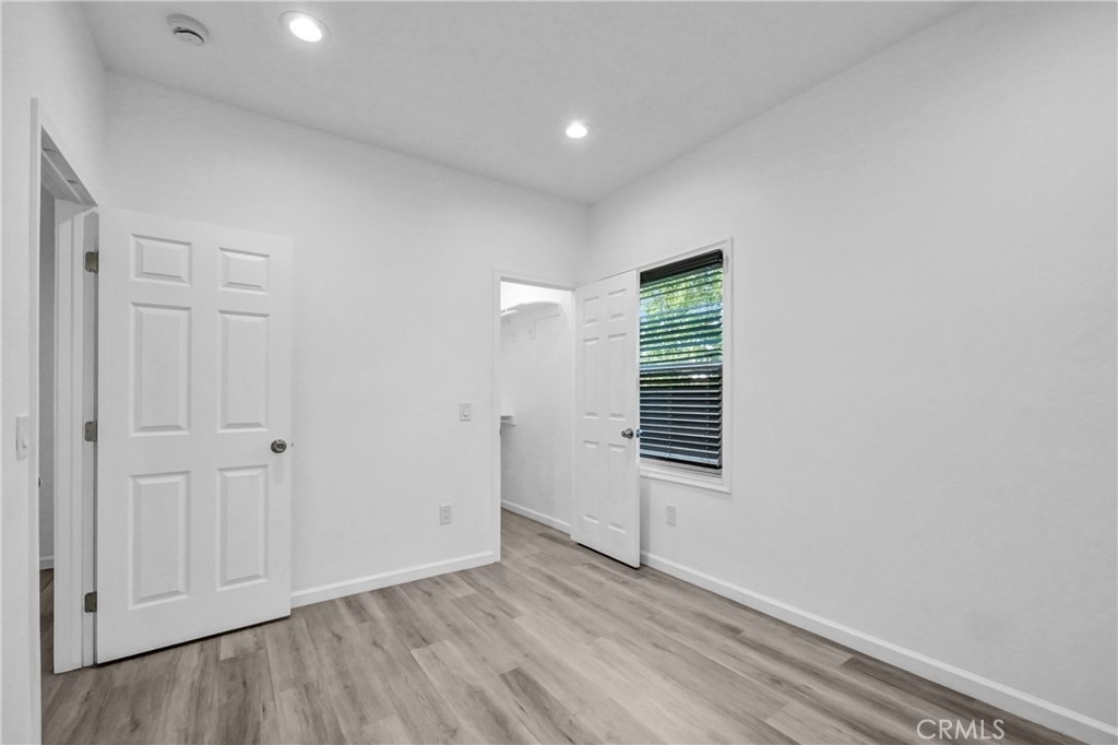 696 E 9th - Photo 11