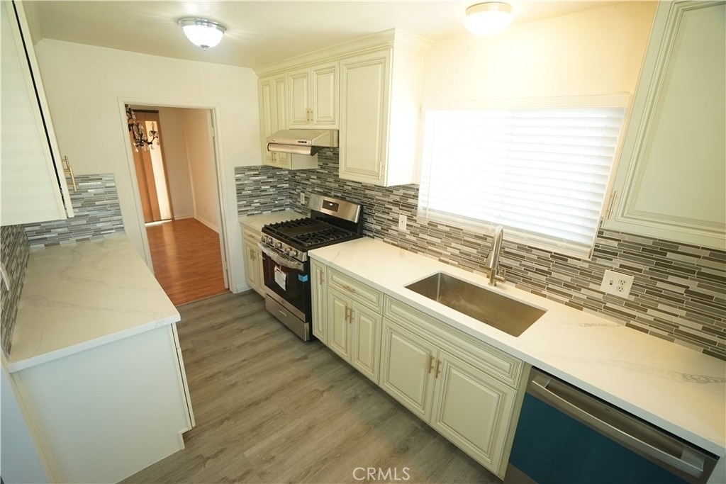 19524 Gravina Street - Photo 9