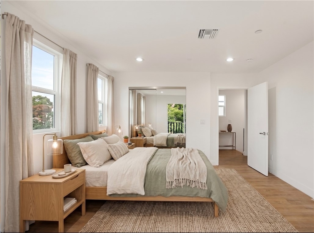 449 N Heliotrope Drive - Photo 2