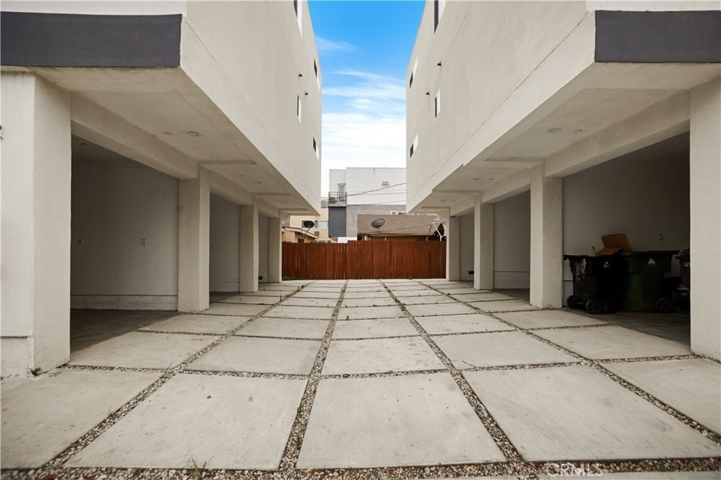 449 N Heliotrope Drive - Photo 8