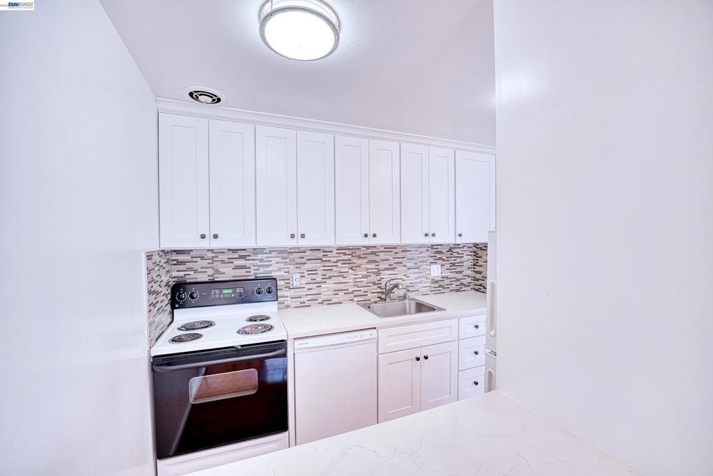 3815 Harrison St - Photo 9