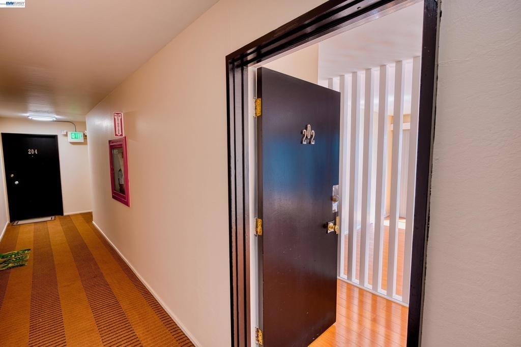 3815 Harrison St - Photo 3