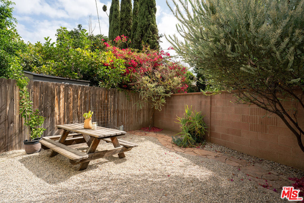 3104 Silver Lake Boulevard - Photo 13