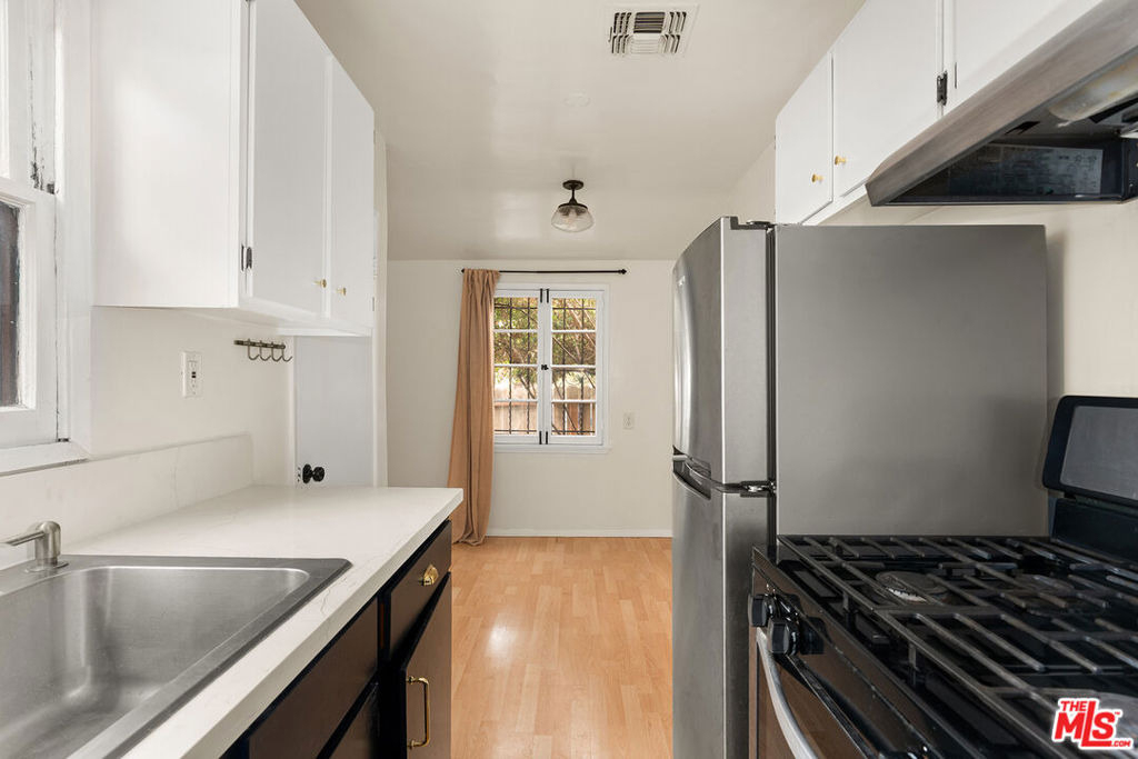 3104 Silver Lake Boulevard - Photo 5