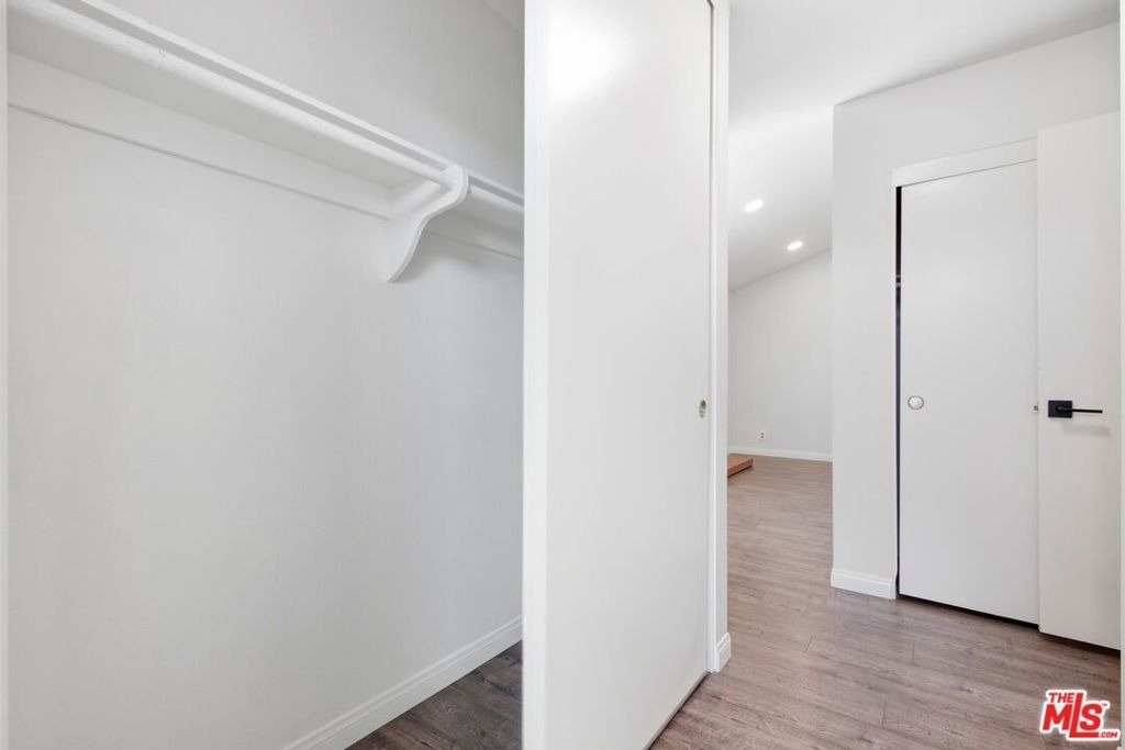 833 N Shadow Lake Drive - Photo 21