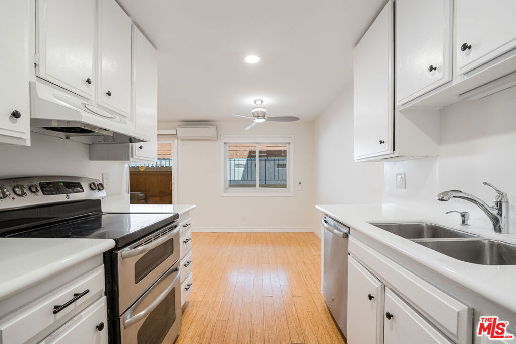 918 17th Street - Photo 7