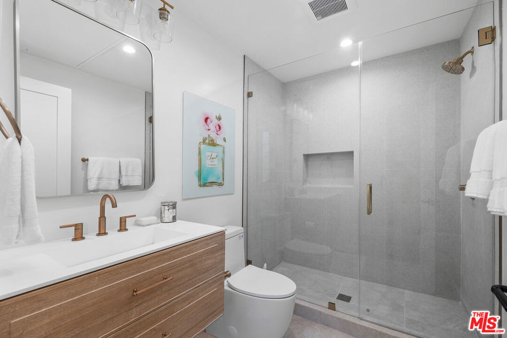 1203 N Vista Street - Photo 8