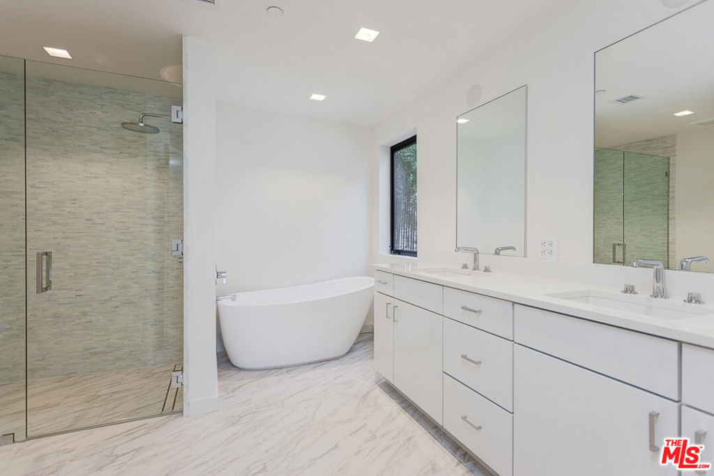 209 Hollister Avenue - Photo 20
