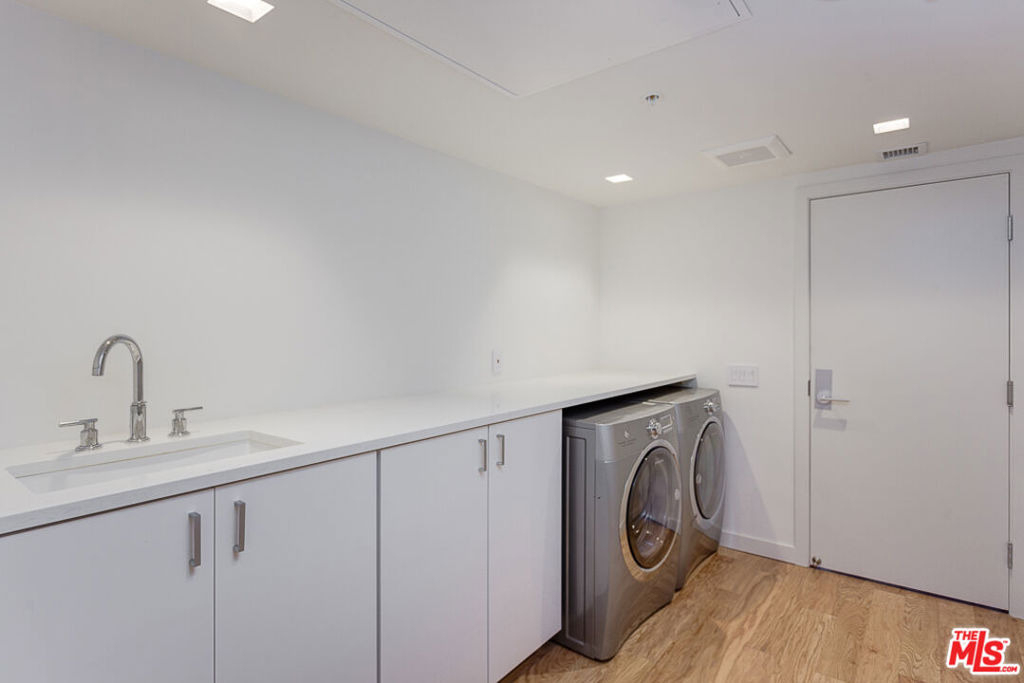 209 Hollister Avenue - Photo 24