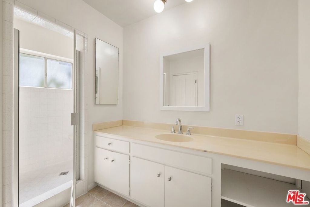 2370 Nichols Canyon Road - Photo 10