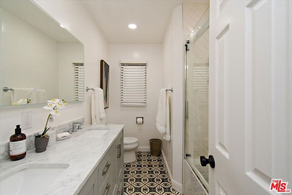 2224 W Imperial Highway - Photo 12