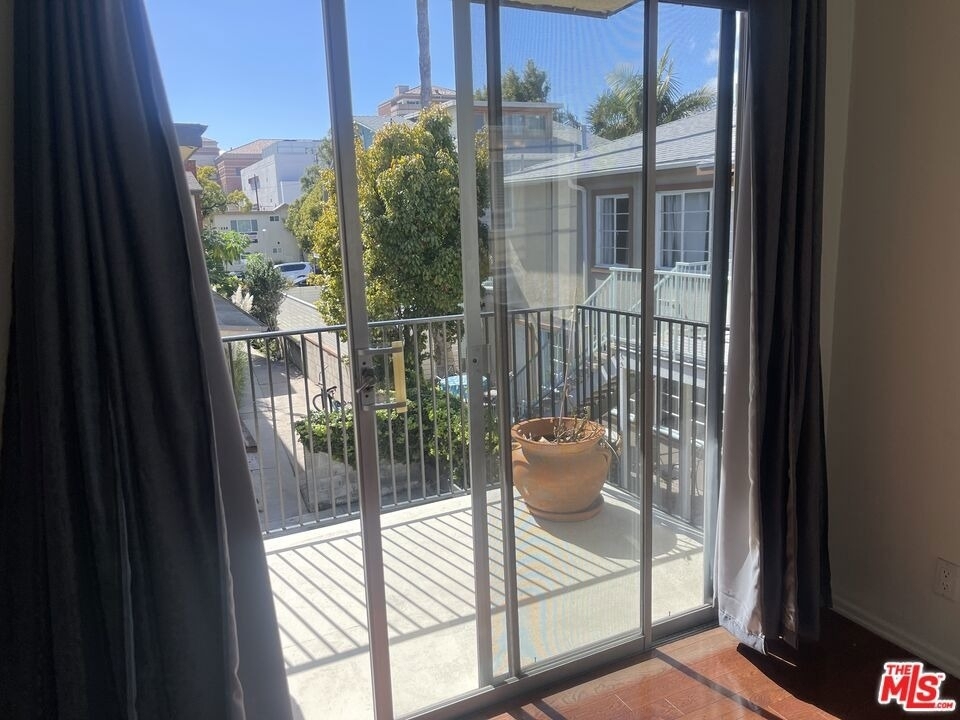1241 17th Street - Photo 8