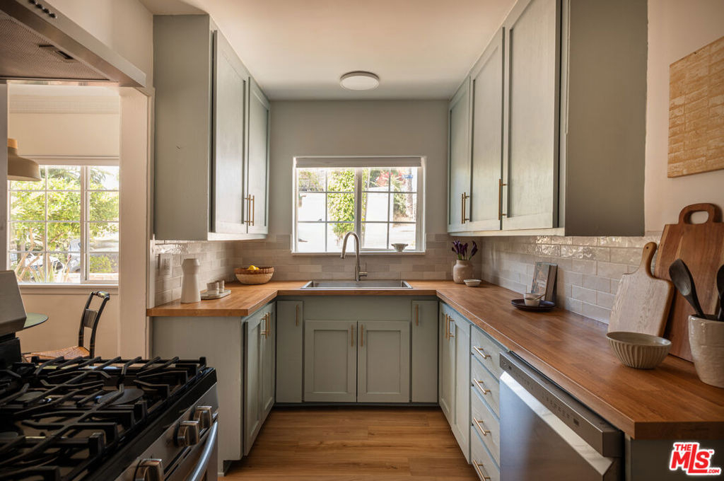 5140 Miriam Street - Photo 9