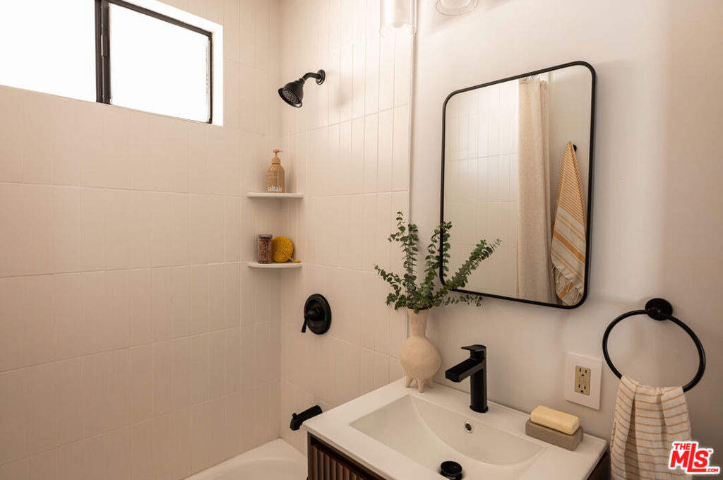 5140 Miriam Street - Photo 18