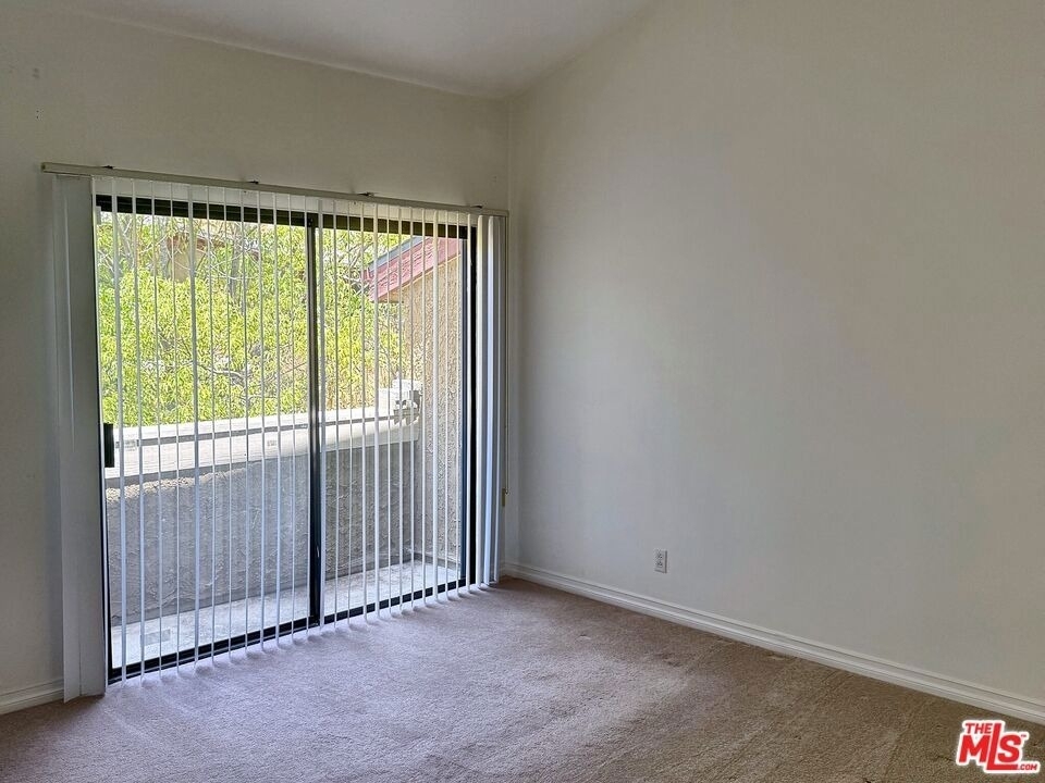 28142 Driver Avenue - Photo 11