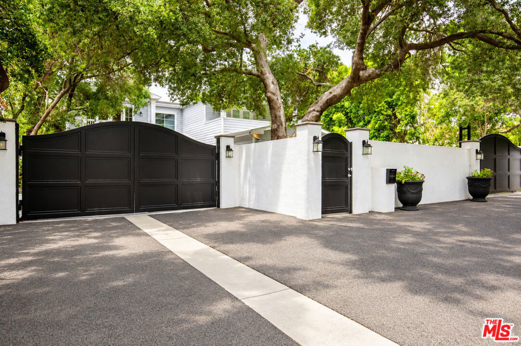 17524 Jayden Lane - Photo 1