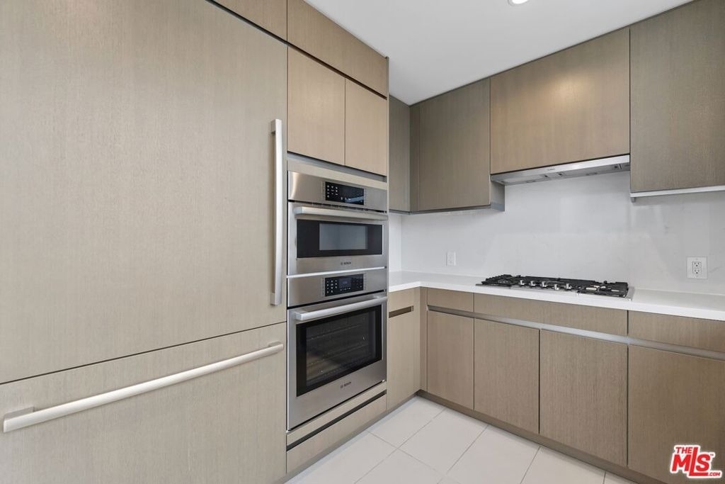 889 Francisco Street - Photo 7