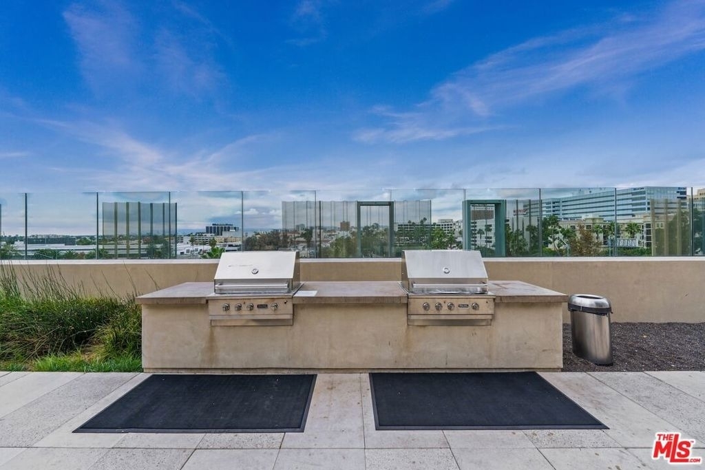 889 Francisco Street - Photo 34