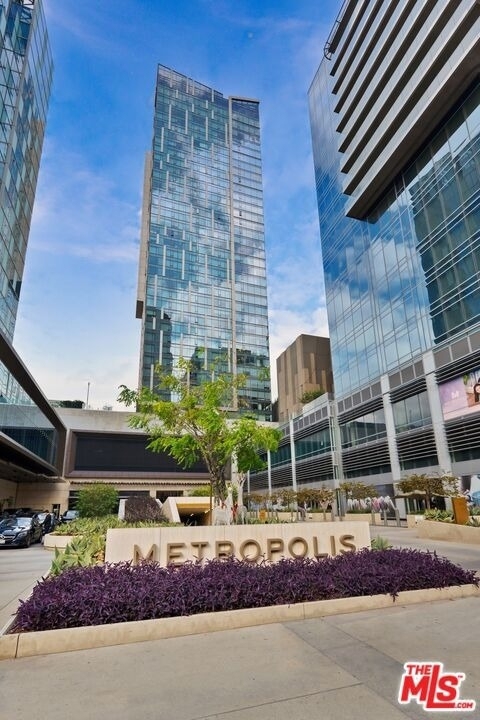 889 Francisco Street - Photo 22