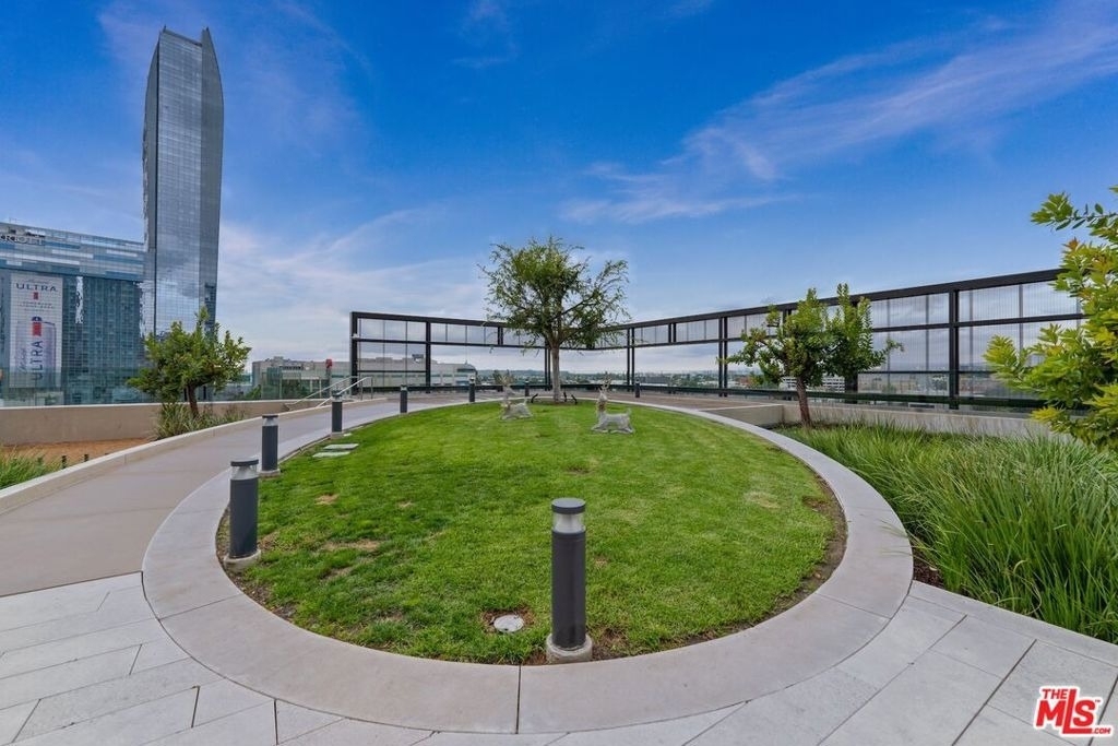 889 Francisco Street - Photo 31