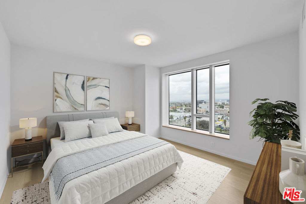 889 Francisco Street - Photo 13
