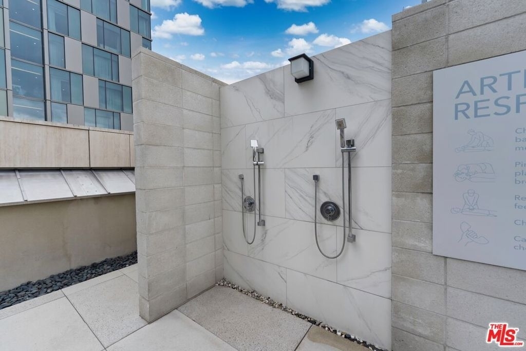 889 Francisco Street - Photo 37