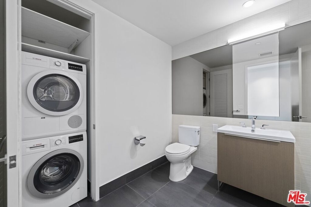 889 Francisco Street - Photo 18