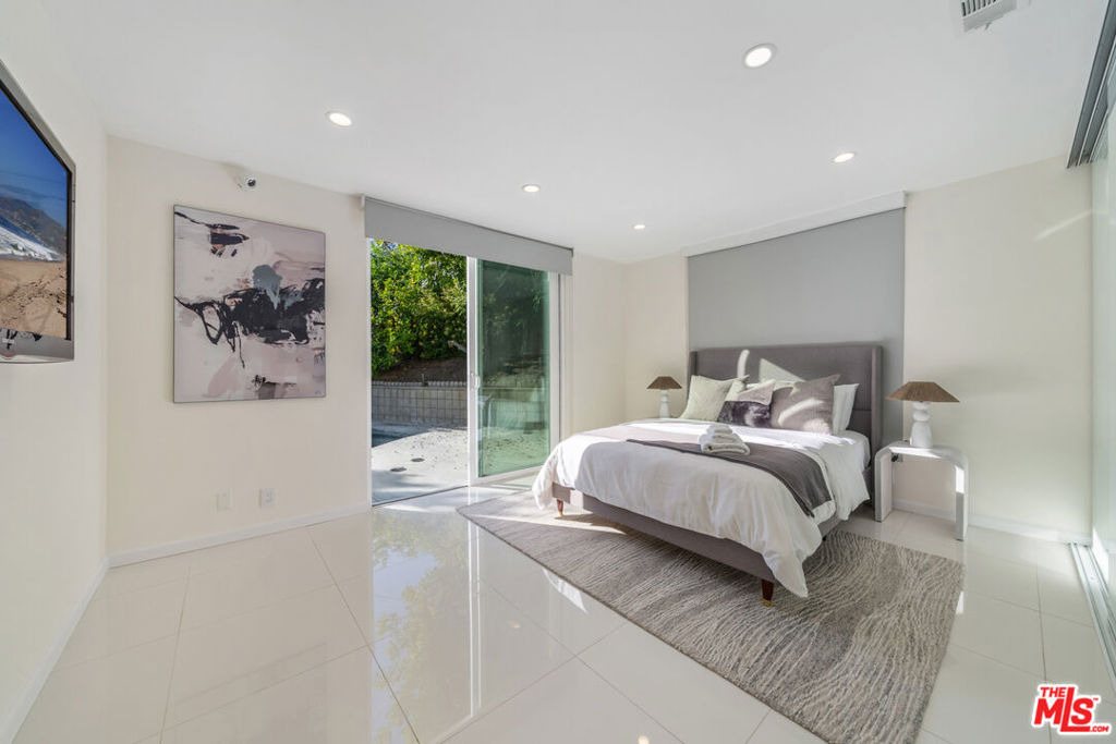 1040 Montego Drive - Photo 37