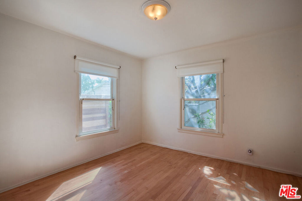 1548 Cabrillo Avenue - Photo 13