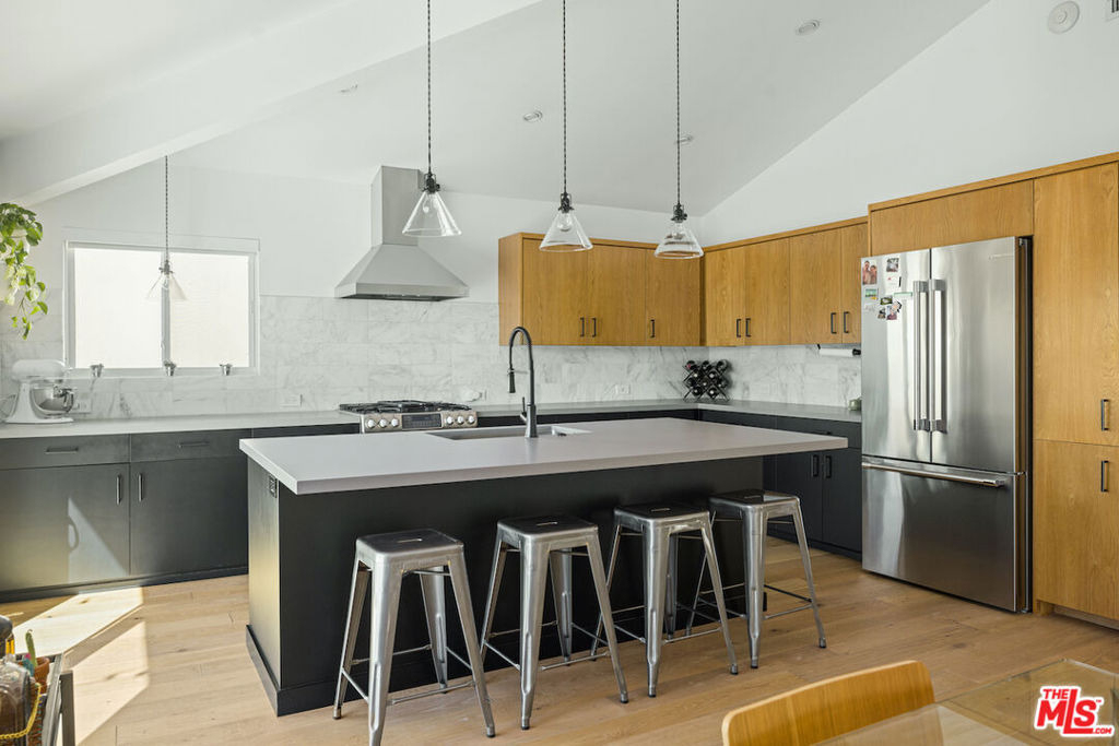 2918 3rd Street - Photo 2