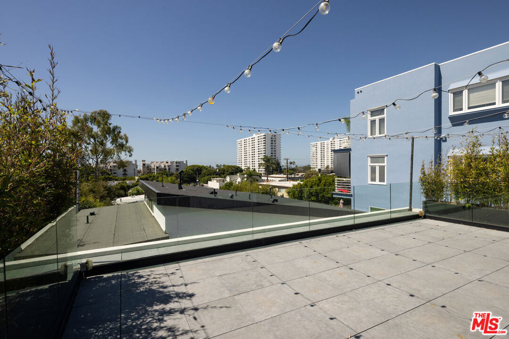 2918 3rd Street - Photo 4