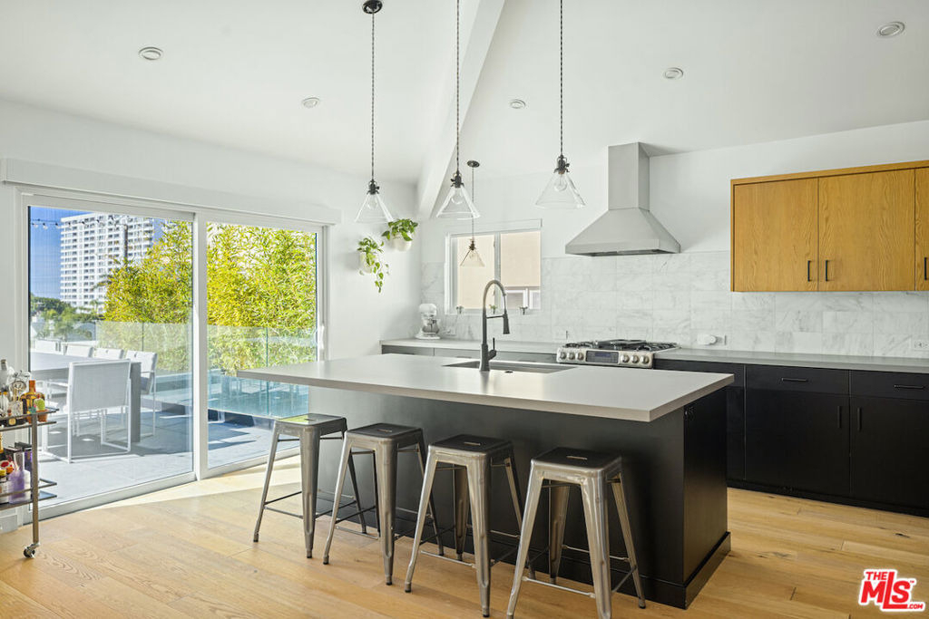 2918 3rd Street - Photo 3