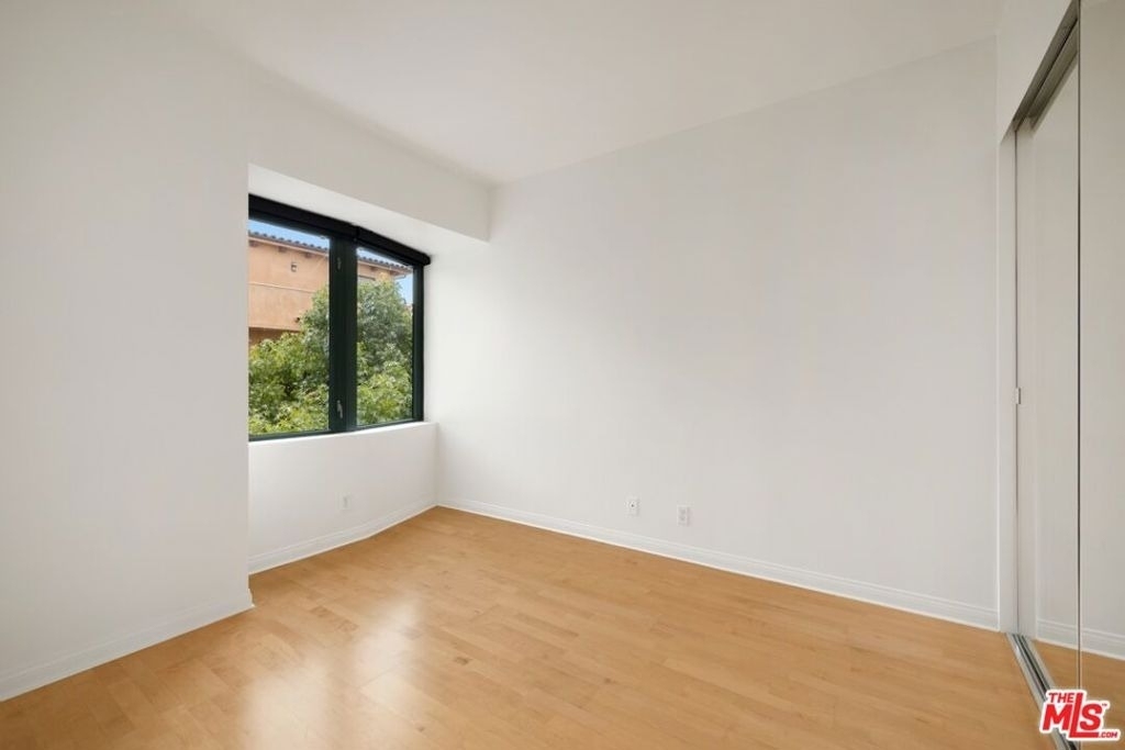 10520 Wilshire Boulevard - Photo 10
