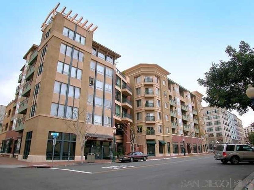 330 J St - Photo 9